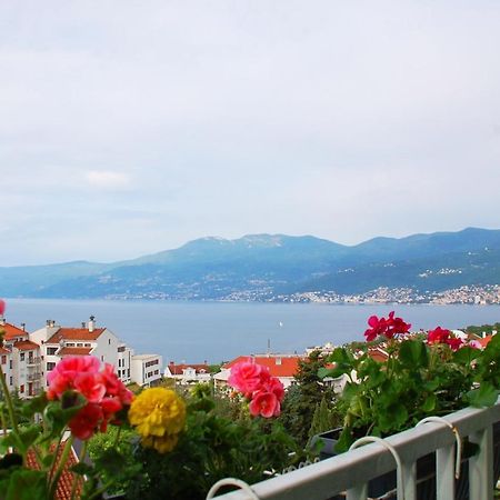 Apartment Rijeka With Sea View Eksteriør billede