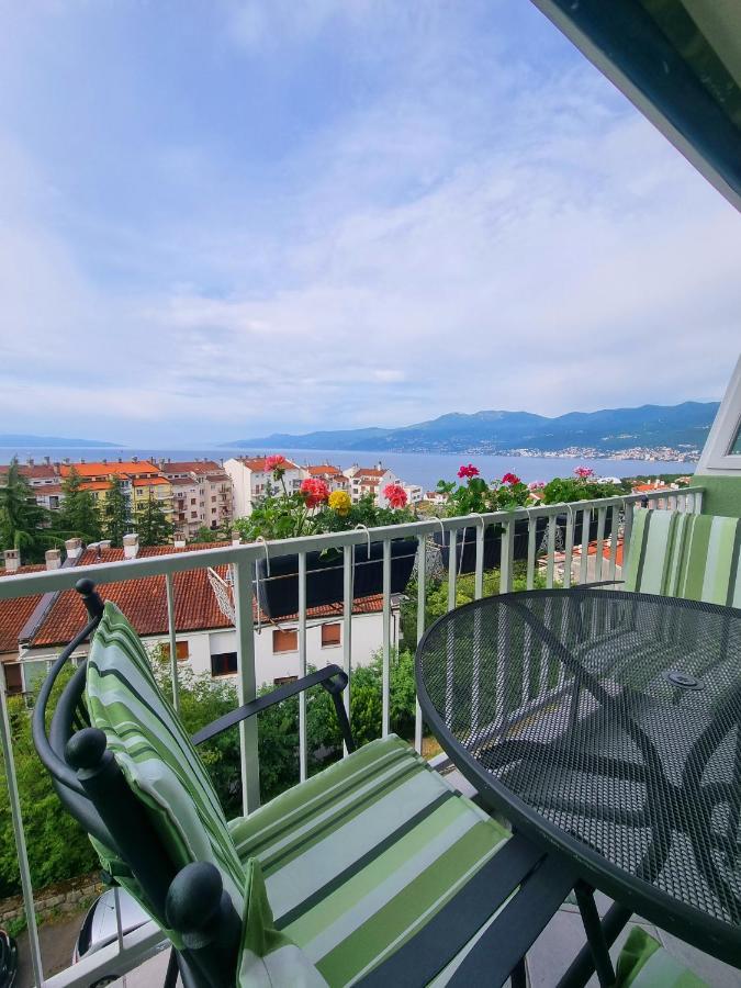 Apartment Rijeka With Sea View Eksteriør billede