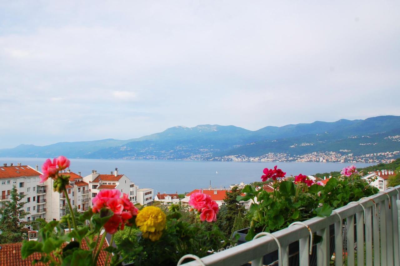 Apartment Rijeka With Sea View Eksteriør billede