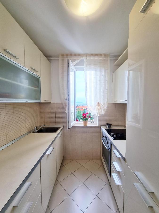 Apartment Rijeka With Sea View Eksteriør billede