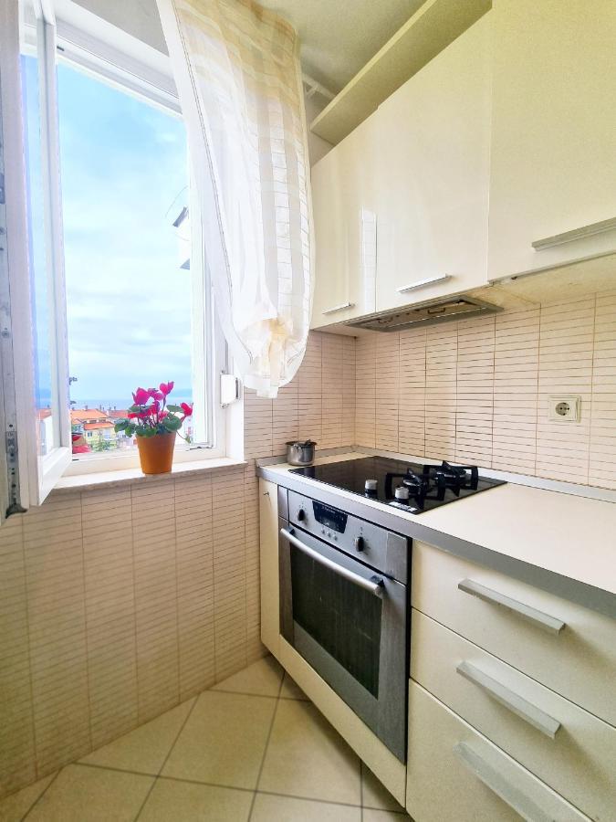 Apartment Rijeka With Sea View Eksteriør billede